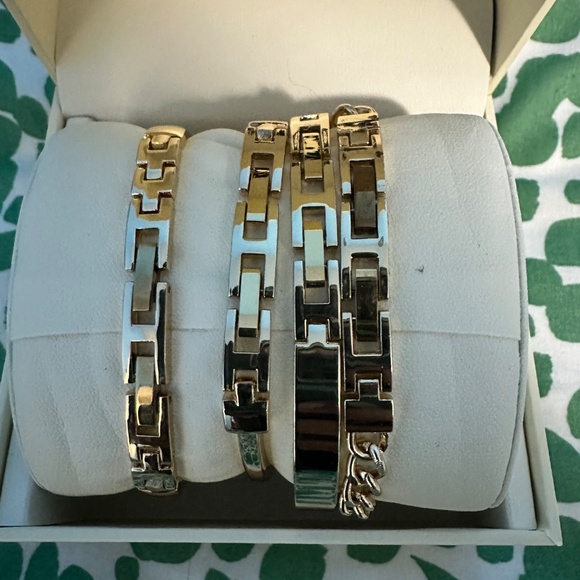Anne Klein Gold/Black Watch + 3 Bracelet Set NIB 🎁 Perfect Gift - Picture 8 of 10